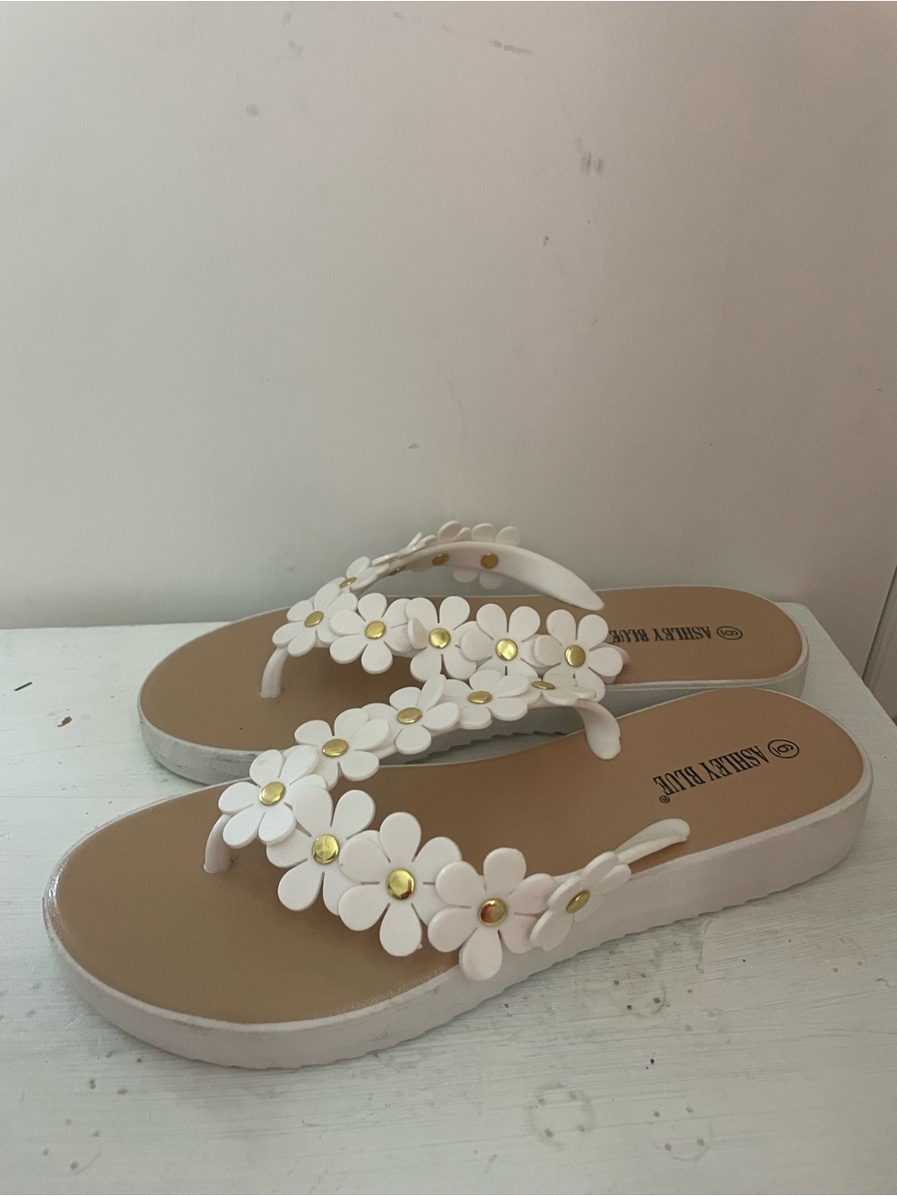 Ashley Blue White Floral Slip-On Sandals with Gold Accents